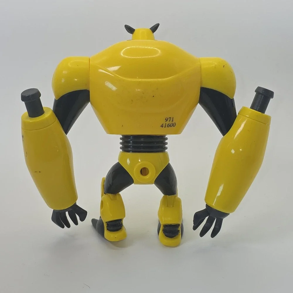 Ben 10 Ultimate Alien Armodrillo Action Figure Bandai 41600 Yellow Black 4 inch